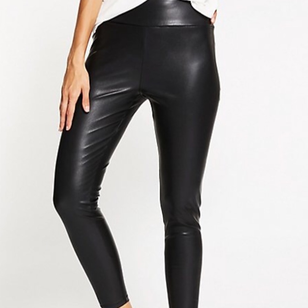 Charlotte Russe, beautiful faux leather legging🌺 - Picture 2 of 6